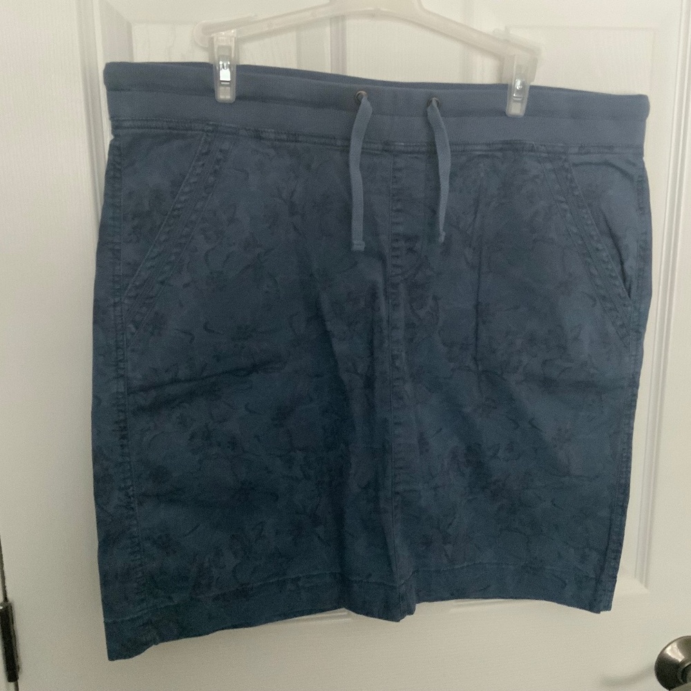 NWOT Denver Hayes Ladies Blue Skort Sz 14